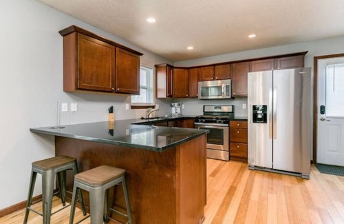 Cedar Rapids - Iowa City House | Stadium House - Next to Kernels/Roughriders Arena