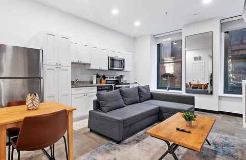 Downtown Pittsburgh Apartment | Stadium Luxurious Getaway in Downtown