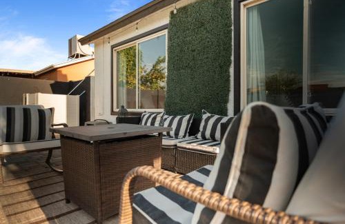 Glendale House | Stadium Retreat 3Br Pool, Games, Relaxing Oasis