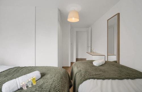 Leckwith Apartment | Stadium View - Cardiff Central - Fast Wifi