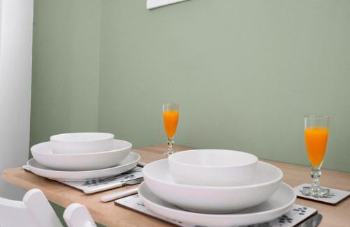 Leckwith Apartment | Stadium View - Cardiff Central - Fast Wifi