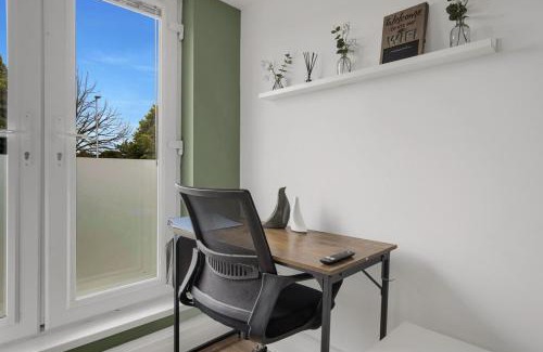 Leckwith Apartment | Stadium View - Cardiff Central - Fast Wifi