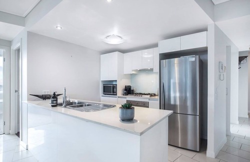 Milton Apartment | Stadium Vue, 3Bd,Riverview Pool, 300m to S/Stadium