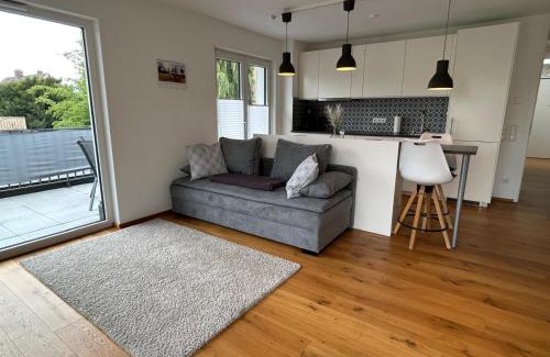 Aschach Apartment | Stadt & See - neuwertige Ferienwohnung