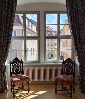 Bautzen Apartment | Stadtpalais Domblick-Suite 4 Zimmer mit Balkon maximal 6 Personen