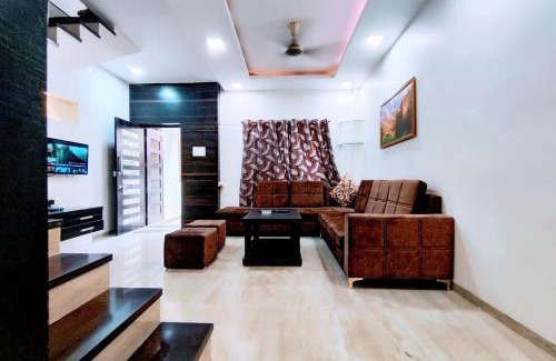 Rau Villa | Staeg Villa in the Center of the City 2BHK