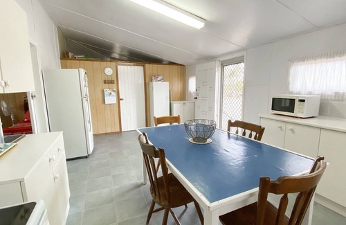 Traviston House | Stafford Hall - Burrum Heads- Riverfront- 3BR- Great Views