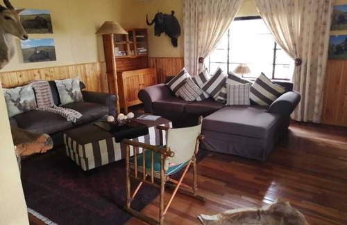 Inkwanca Cabin | Stagger Inn Game Farm