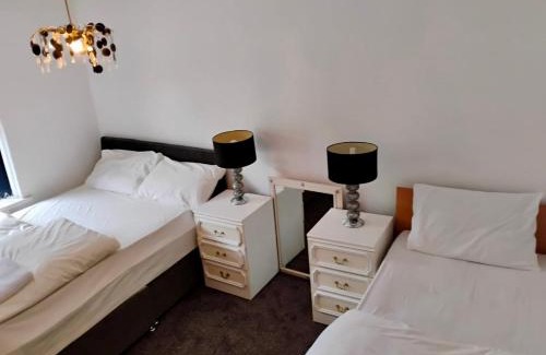 Cradley House | Stainless Guests house