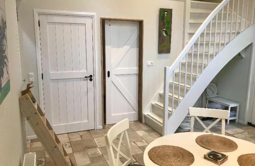Nieuwleusen Bed & Breakfast | Stalhuis, overnachten in een tinyhuis bij de paarden