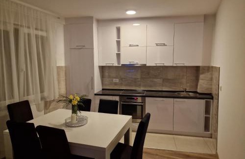 Loznica Apartment | Stan na dan, Loznica