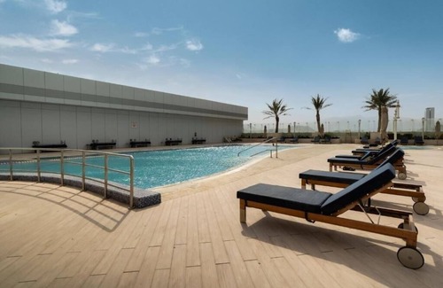 Al-Fujairah Apartment | Standard Double Room Near Workshop Cafe