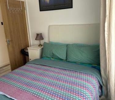 Brent House | Standard Double Room near OVO Wembley Stadium