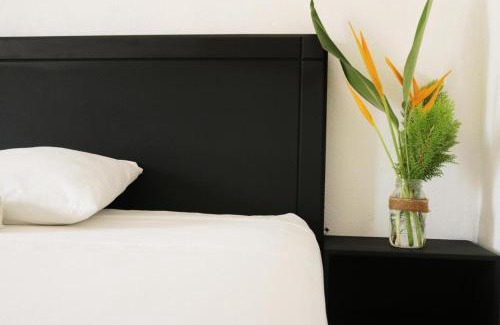 Santa Maria House | Standard Queen Room two beds n01