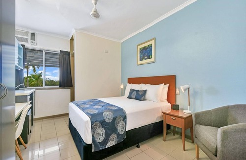 Darwin City Centre Hotel | Standard Queen Room