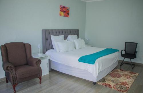 Bulawayo Apartment | Standard room in Morningside guesthouse - 2090