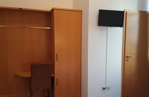 Dudelange House | Standard Room (twin)