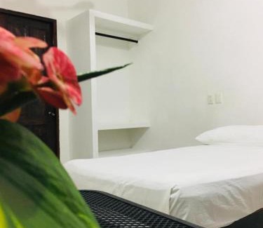 Santa Maria House | Standard room with two single beds for relaxed stay