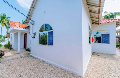 Pongwe Apartment | Standard Twin Room