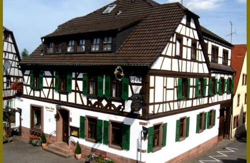 Laudenbach Cottage | Standardzimmer Doppelbett Nr. 4 - Goldner Engel, Restaurant - Hotel - Metzgerei