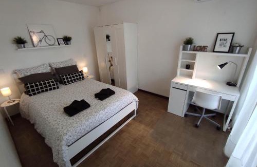 La Villette Apartment | Standing, 3 chambres, clim et garage priv proche Panier et Terrasses Port