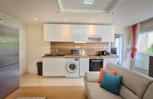 Deuil-la-Barre Apartment | Standing-4 Bedrooms -free Parking -15mn From Paris