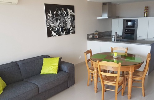 La Cote Radieuse Apartment | Standing Apartment, Sea and Mountain View, Pool and Garage