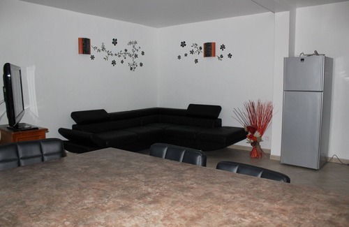 Eccica-Suarella Apartment | STANDING in F3 BOTTOM OF VILLA, 5 minutes BEACHES