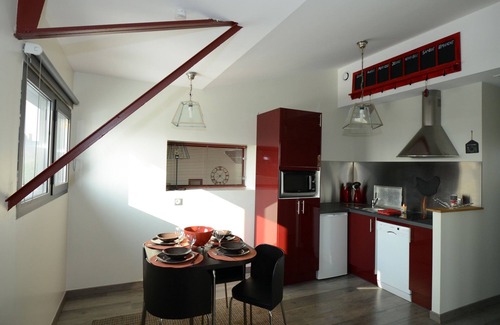 Banogne-Recouvrance Apartment | Standing In Bed 4 People, Pool, Jacuzzi tub, quiet, greenery