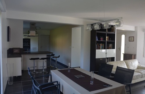 Esbly Villa | STANDING VILLA 140 M2 5 MIN FROM DISNEYLAND PARIS
