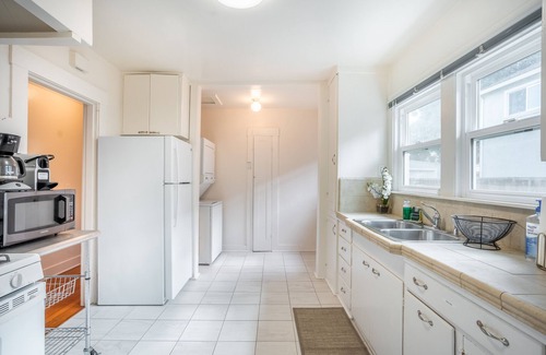 College Terrace House | Stanford Close to Everything!