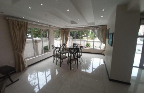 KwaDukuza House | Stanger Manor Guest House