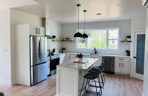 York House | Stanhope Beach Daze Retreat