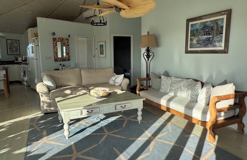 Staniel Cay House | Staniel Cay Rental Home with Breathtaking Views!