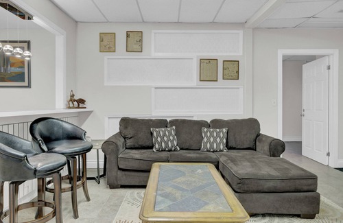 Bloomfield Apartment | Stanley - at Empire Inn and Suites