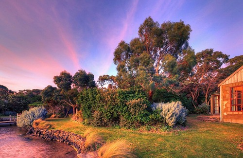 Stanley Cottage | Stanley Lakeside Spa Cabins