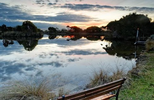 Stanley House | Stanley Lakeside Spa Cabins