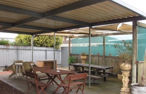 Dalrymple Villa | Stansbury Villas Unit 2 Relax with Family Friends