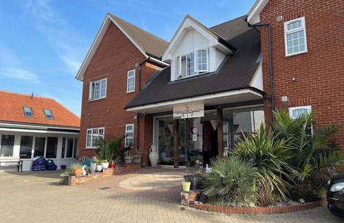 Takeley Street Bed & Breakfast | Stansted Airport Lodge
