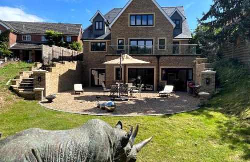Bishop's Stortford Apartment | Stansted Airport Stay, Parking and Luxury Suite