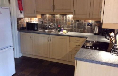 Stansted Apartment | Stansted spacious 2-bed apartment, easy access to Stansted Airport & London