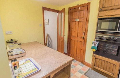 Carlisle Cottage | Stanwix Cottage. Walking distance of park and town