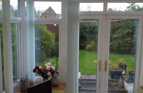 Carlisle Cottage | Stanwix Cottage. Walking distance of park and town