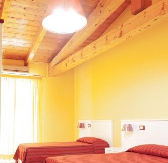 Campora San Giovanni Apartment | Stanza per 4 ospiti nel centro, a due passi dal mare - Il Mozzo!