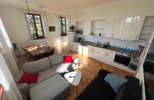 Misov Apartment | Stará Škola