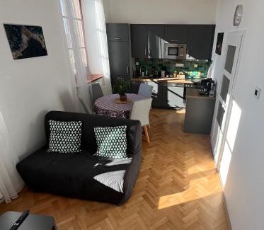 Misov Apartment | Stará Škola