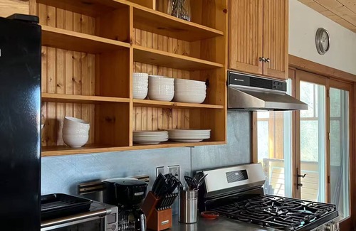 Red Wing House | Star Bungalow: Riverfront 2-bedroom bungalow in Gardner