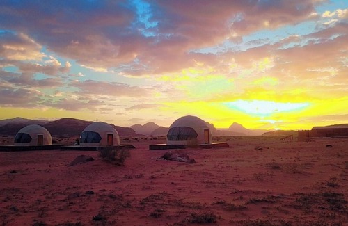 Wadi Rum RV Rental | Star Friend Camp