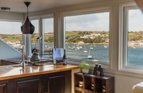 Mylor Churchtown Apartment | Star & Garter