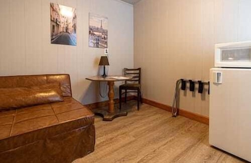 Indian River House | Star Gate Room 15 Indian River, MI